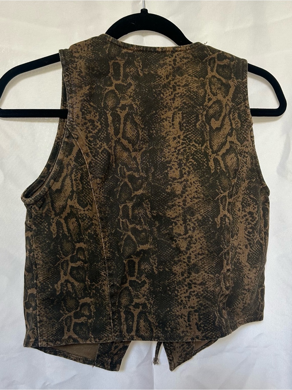 Vigoss Brown Snake-Print Sleeveless Tie-Front Vest - Picture 3 of 5